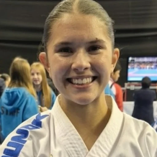 Venezuela destaca en la élite del karate y la lucha con medallas y diplomas internacionales