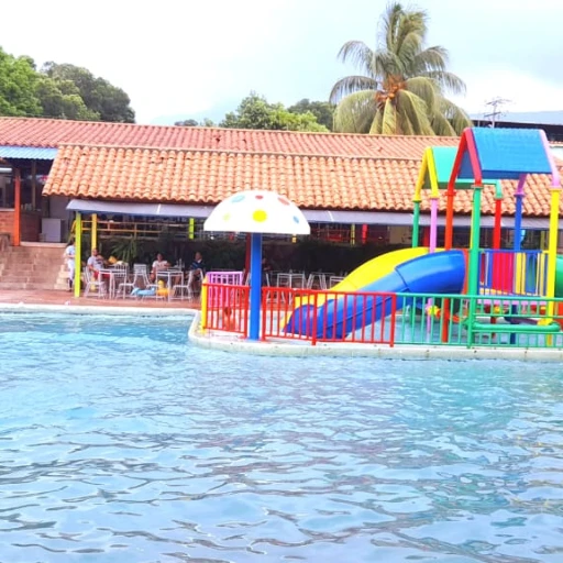 Palmeras Country Club Parque acuático