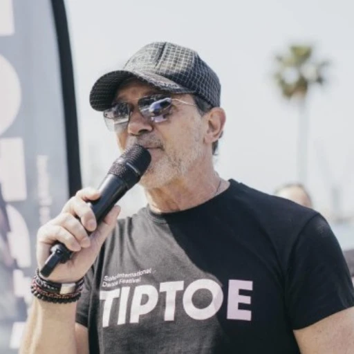 Antonio Banderas lleva al puerto de Málaga un espectáculo de danza con 600 bailarines