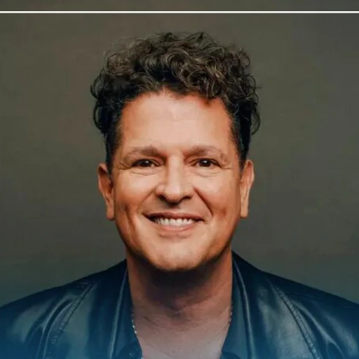 El cantautor colombiano Carlos Vives fue nombrado como Leyenda de Nuestra Tierra 2025