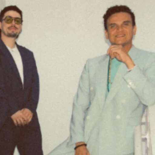 Morat y Silvestre Dangond unen mundos para presentar su nuevo tema 'Lo poco que yo quiero'