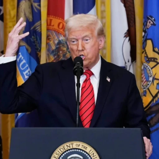 Trump anuncia aranceles a países que compren a Venezuela